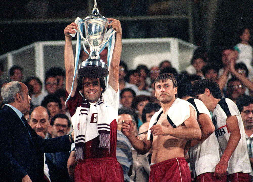 ΚΥΠΕΛΛΟ 1985 ΒΑΛΑΩΡΑΣ – ΚΜΙΕΤΣΙΚ